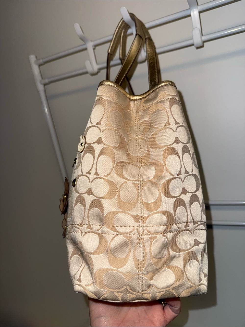 SOLD-Coach Floral Appliqué Classic Jacquard Medium Carryall Tote F18894 - Picture 3 of 13